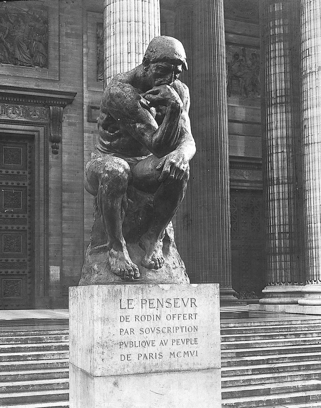 "Le Penseur" devant le Panthéon